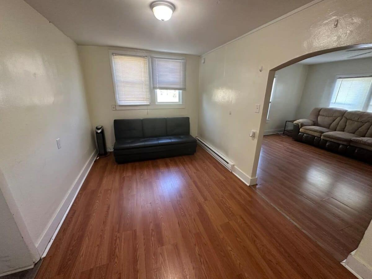 Charming 3-Bed, 1,5 Bath Home - Entire Space Just For You! Goodlettsville Eksteriør billede