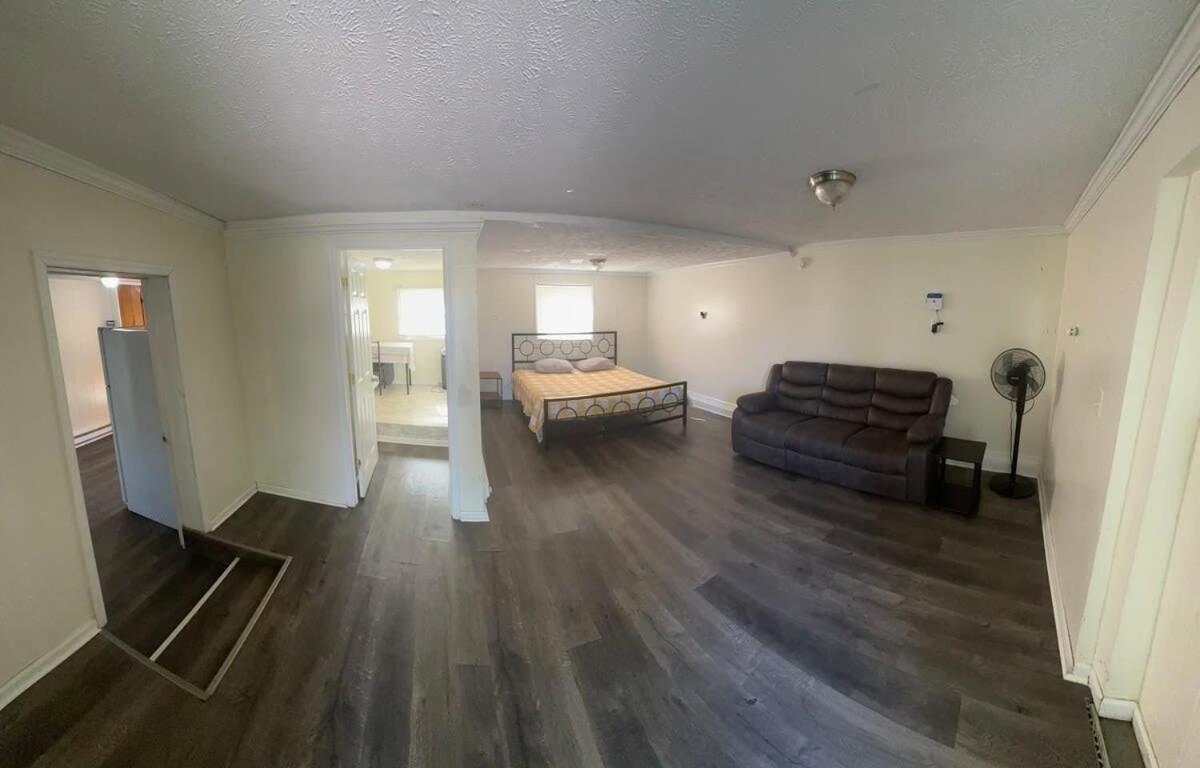 Charming 3-Bed, 1,5 Bath Home - Entire Space Just For You! Goodlettsville Eksteriør billede