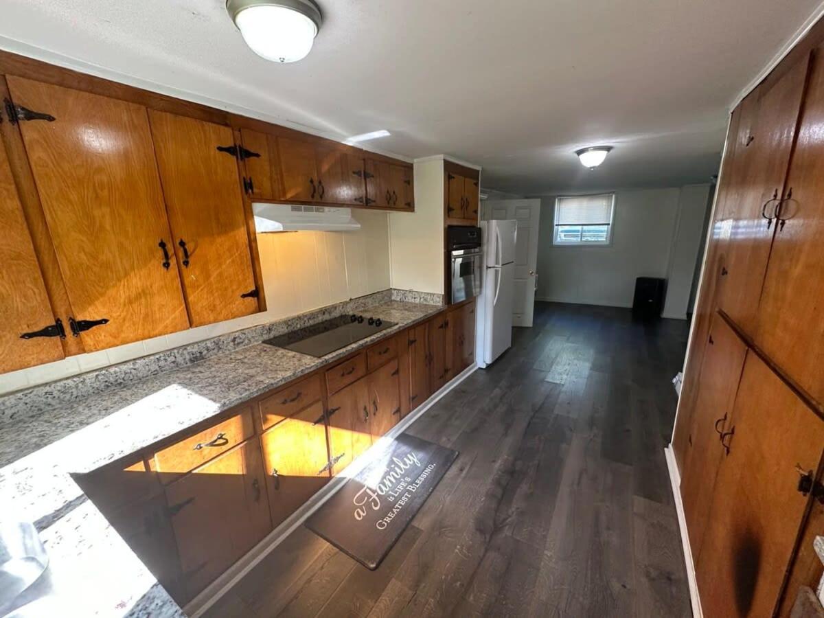 Charming 3-Bed, 1,5 Bath Home - Entire Space Just For You! Goodlettsville Eksteriør billede